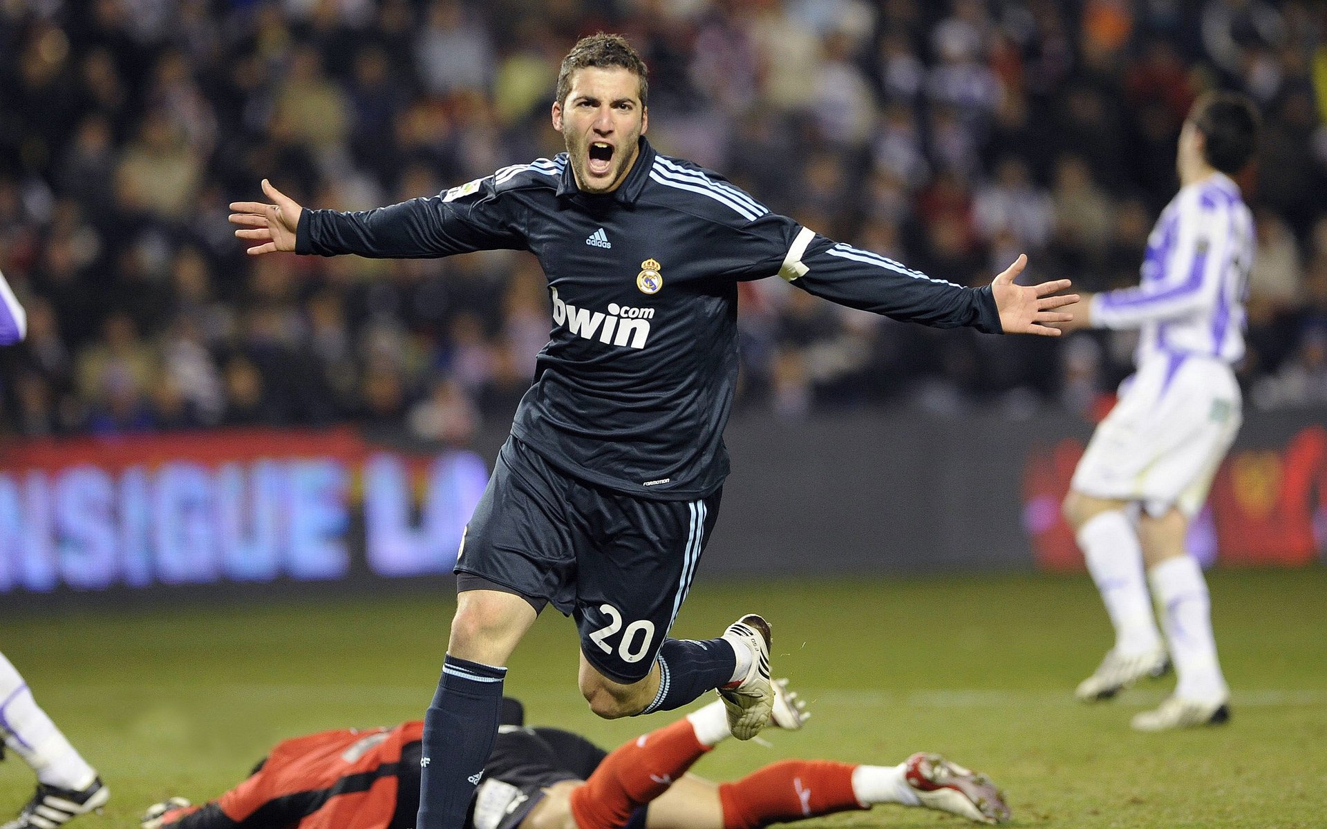 《PUBGMobile》“极限突击”全球总决赛,荣耀开启!